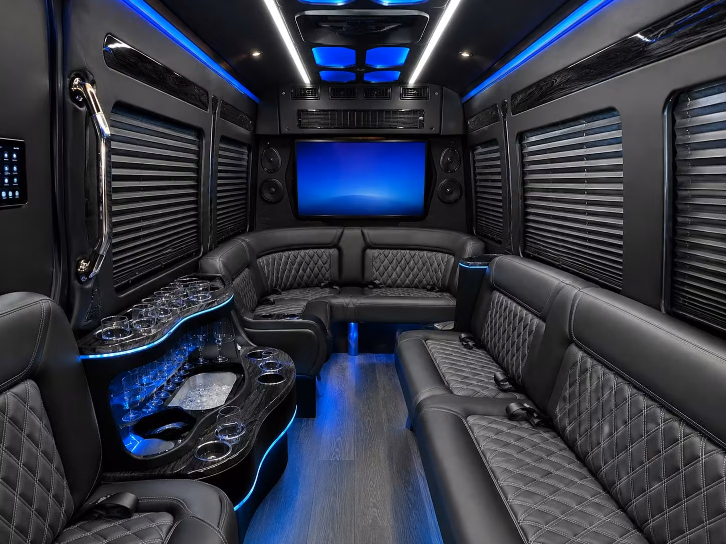 charterbusrentalpawtucketri com puts concert transportation in pawtucket within reach for groups of every size