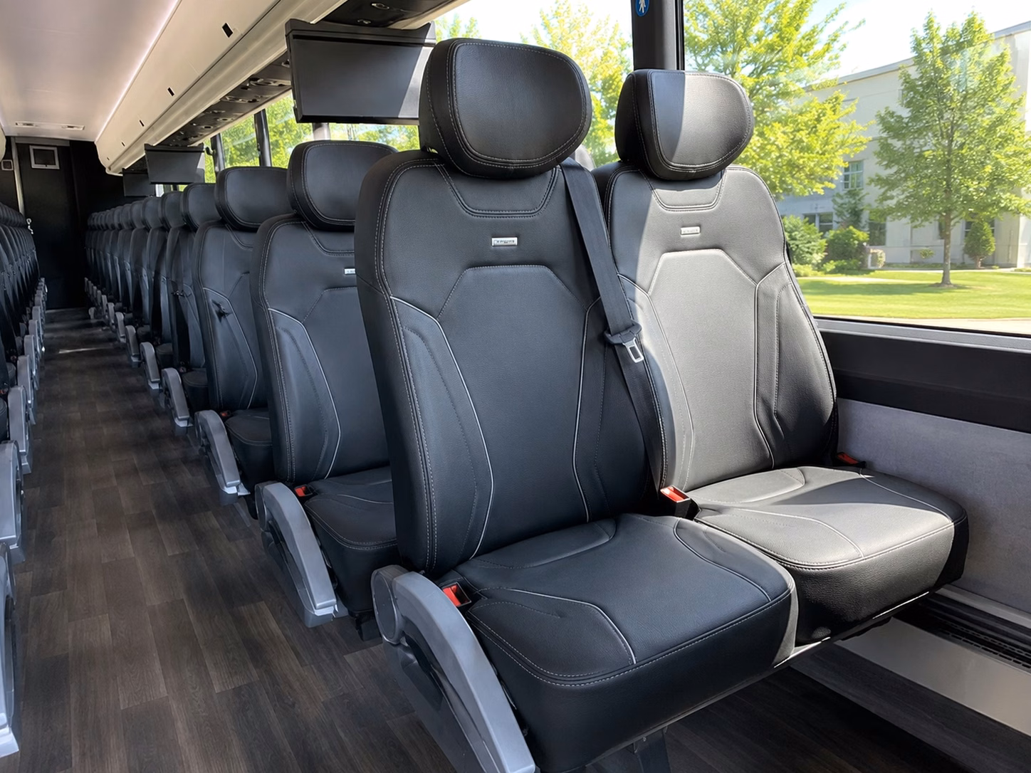 guest shuttle services between pawtucket hotels and wedding venues