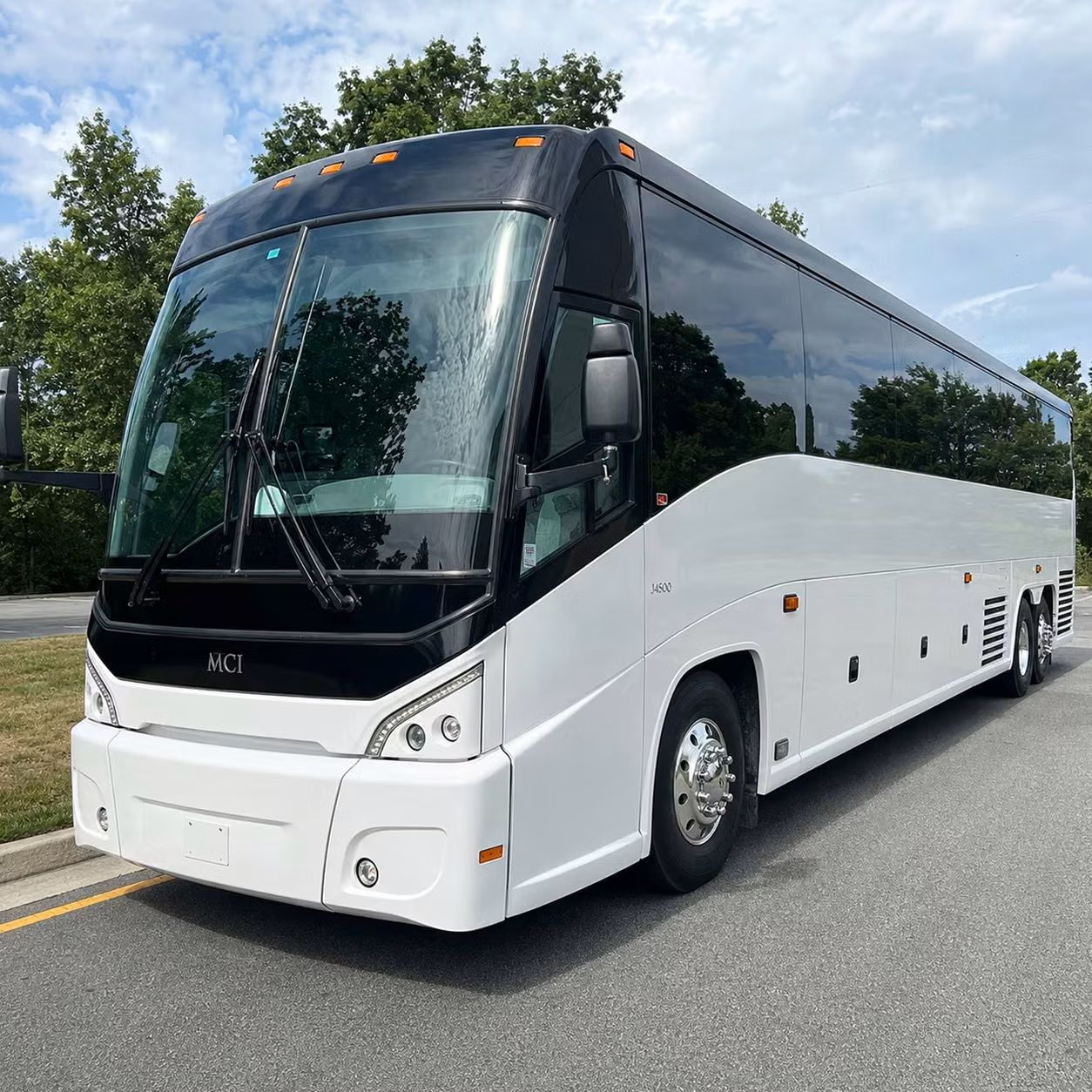 long distance wedding transportation for pawtucket couples and destination wedding guests